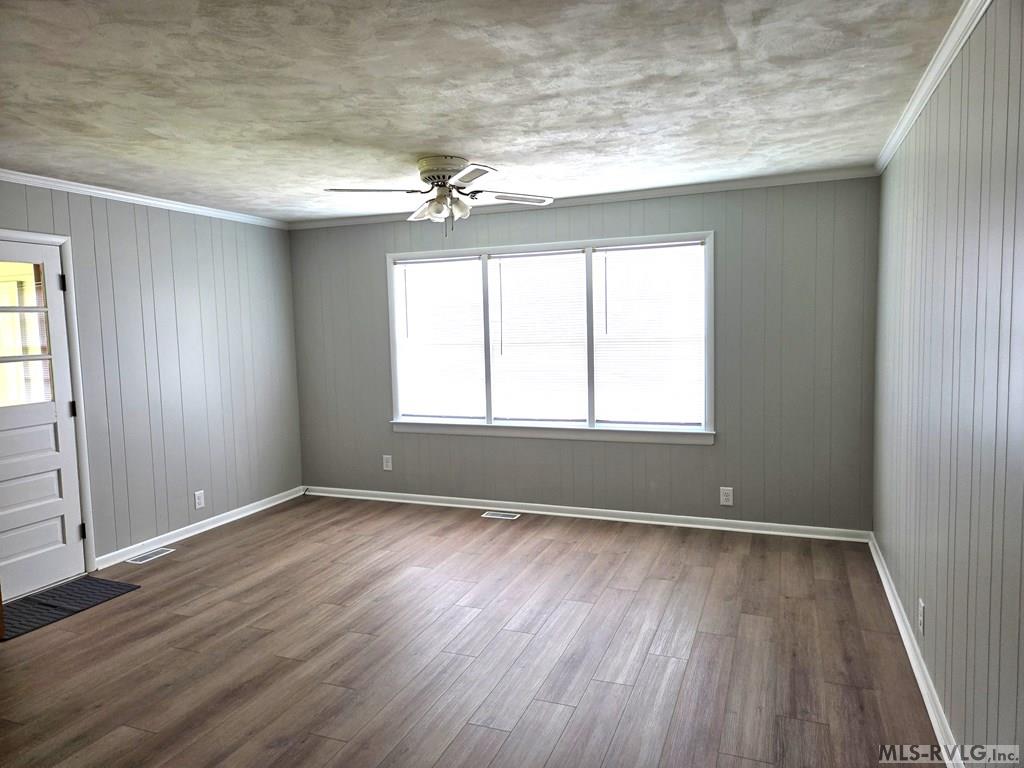 KITCHEN B - 829 Allen Avenue, Roanoke Rapids NC 27870